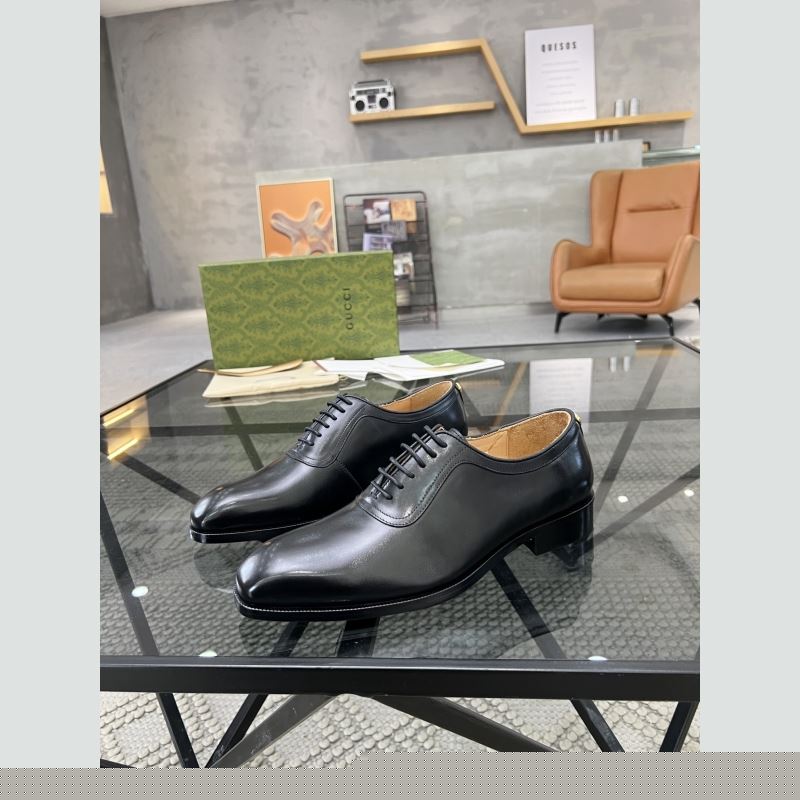 G*u*i leather shoes